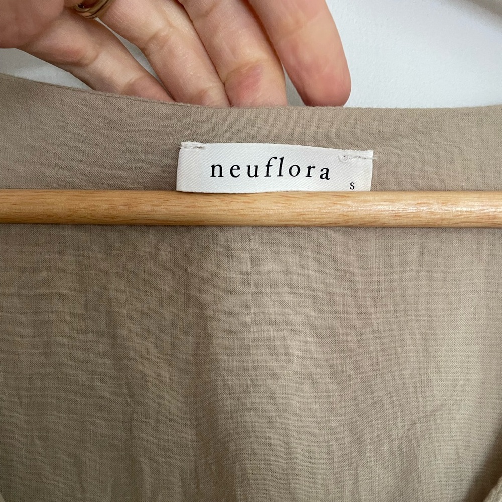 Neuflora Dress - Picture 2 of 4